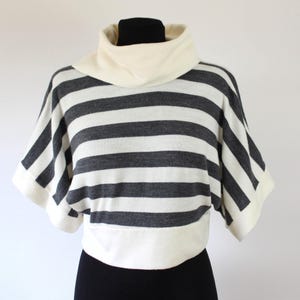 Vintage white Wool blend Oversize Top women's / Cropped Wool blend Top women's / Cropped Striped Top women's / made in Italy